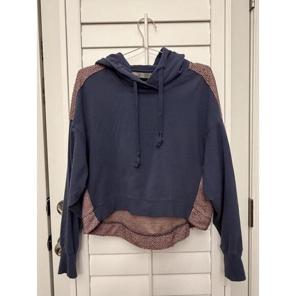 Anthropologie Sweaters - Anthropologie Saturday Sunday Karla cropped hoodie size Medium